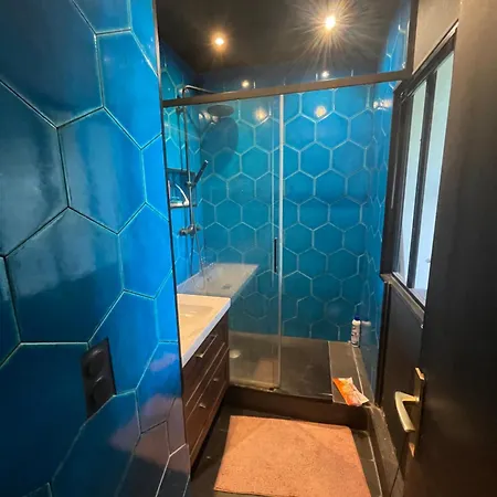 Sur 2 Plages , Piscine Et 3 Personnes